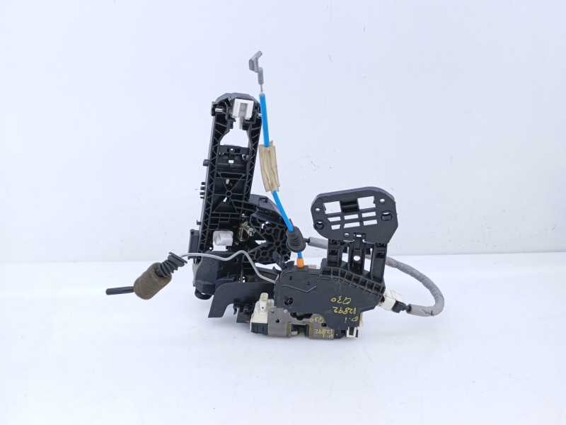 Recambio de cerradura puerta delantera izquierda para infiniti q30 q30 referencia OEM IAM A0997201901  