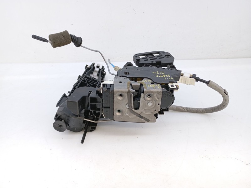 Recambio de cerradura puerta delantera izquierda para infiniti q30 q30 referencia OEM IAM A0997201901  