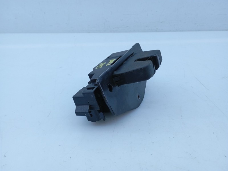 Recambio de cerradura maletero / porton para peugeot 3008 suv referencia OEM IAM 9816195380  