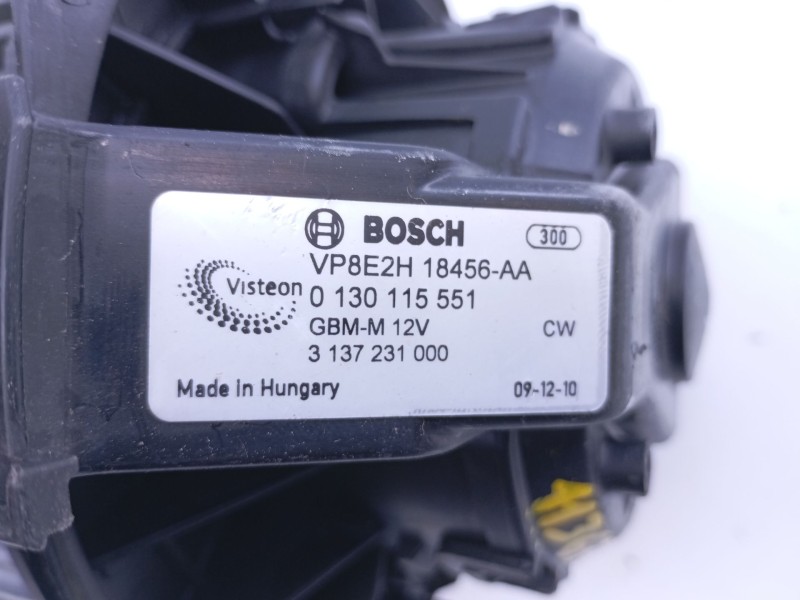 Recambio de ventilador calefaccion para ford fiesta (cb1) trend referencia OEM IAM 0130115551 VP8E2H18456AA 