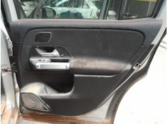 GUARNECIDO PUERTA TRASERA DERECHA 