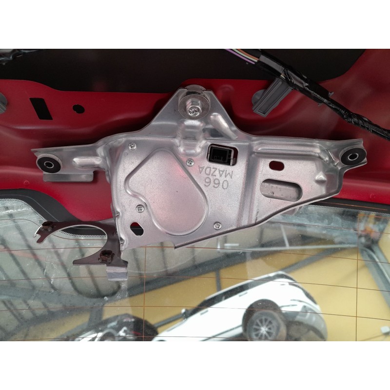 Recambio de motor limpia trasero para mazda 3 hatchback (bp) 2.0 skyactiv-g m hybrid referencia OEM IAM   