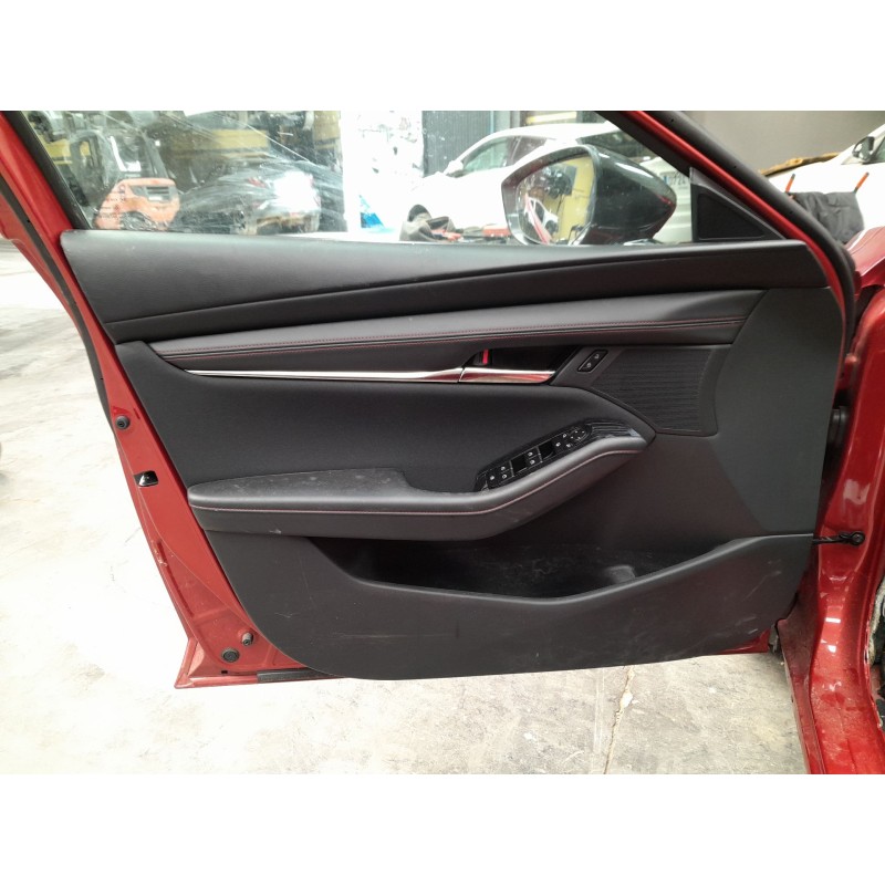 Recambio de guarnecido puerta delantera izquierda para mazda 3 hatchback (bp) 2.0 skyactiv-g m hybrid referencia OEM IAM   