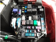 CAJA RELES / FUSIBLES 