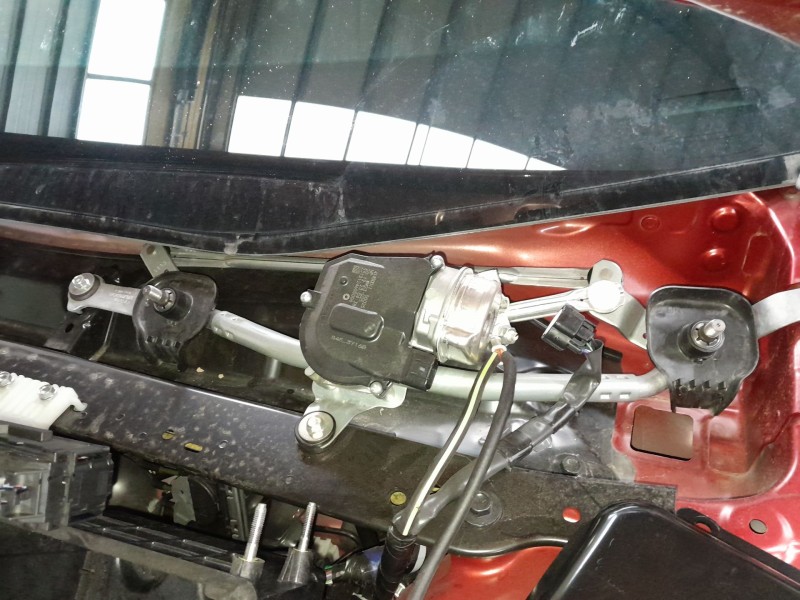 Recambio de motor limpia delantero para mazda 3 hatchback (bp) 2.0 skyactiv-g m hybrid referencia OEM IAM   