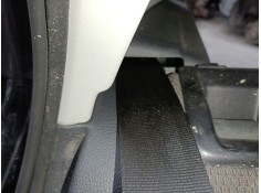 CINTURON SEGURIDAD TRASERO DERECHO 
