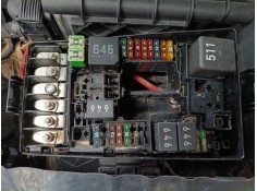 CAJA RELES / FUSIBLES 