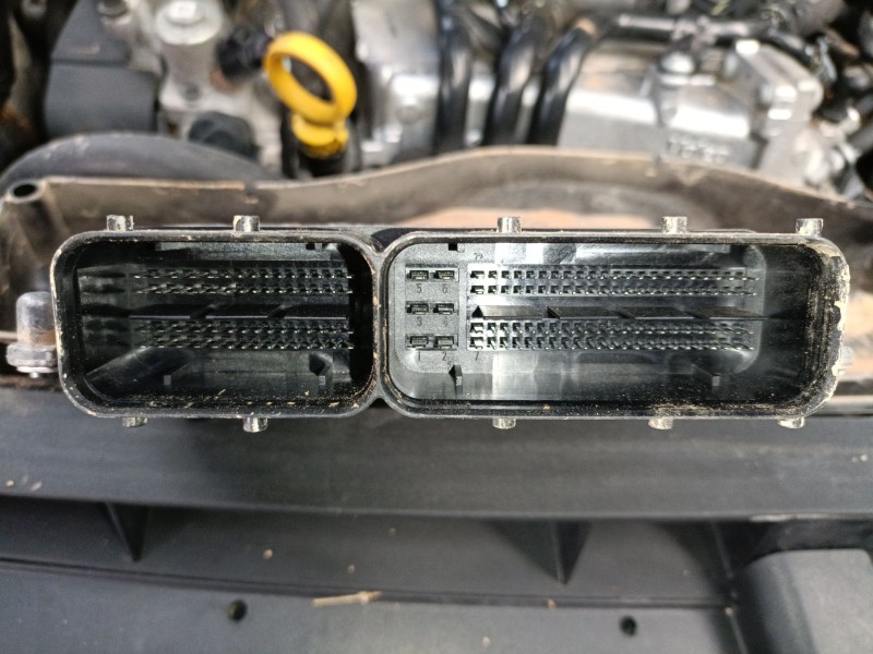 Recambio de centralita motor uce para volkswagen golf vii (5g1, bq1, be1, be2) 1.6 tdi referencia OEM IAM 04L907445B  