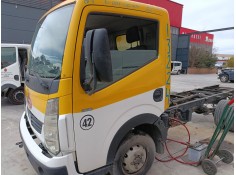 Recambio de puerta delantera izquierda para renault maxity 2.5 diesel referencia OEM IAM    2