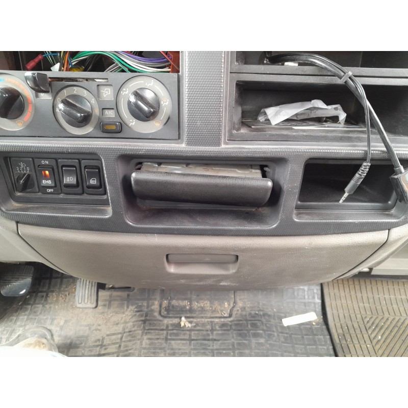 Recambio de guantera para nissan cabstar (f24m, f24w) 35.15 dci, 45.15 dci 3.0 (f24m) referencia OEM IAM   