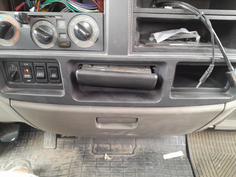 Recambio de guantera para nissan cabstar (f24m, f24w) 35.15 dci, 45.15 dci 3.0 (f24m) referencia OEM IAM   