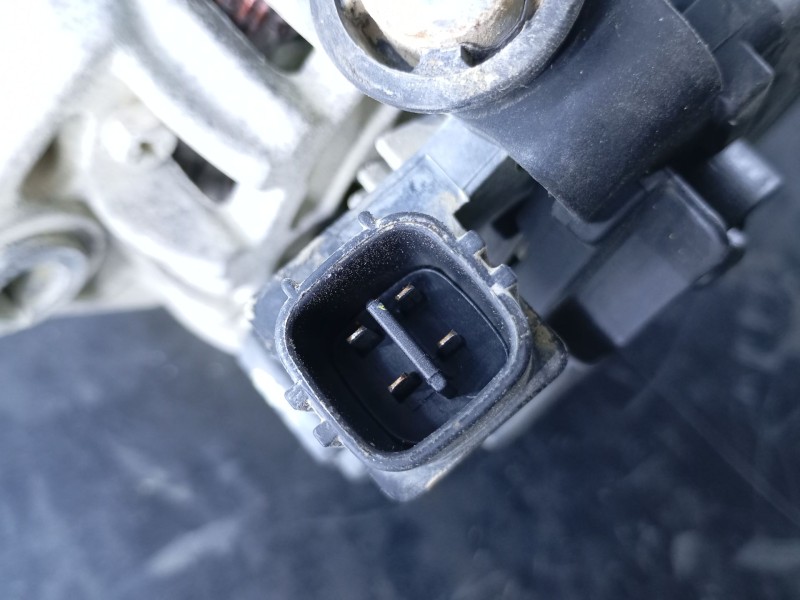 Recambio de alternador para toyota hilux (kun) double cab sol referencia OEM IAM 270600L060C 0124315033 