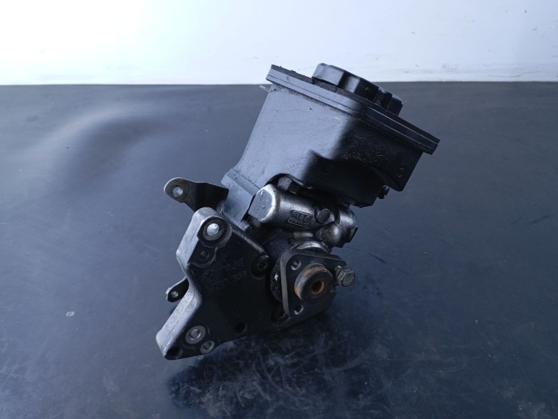 Recambio de bomba direccion para bmw serie 5 berlina (e60) 525d referencia OEM IAM 7693974101  