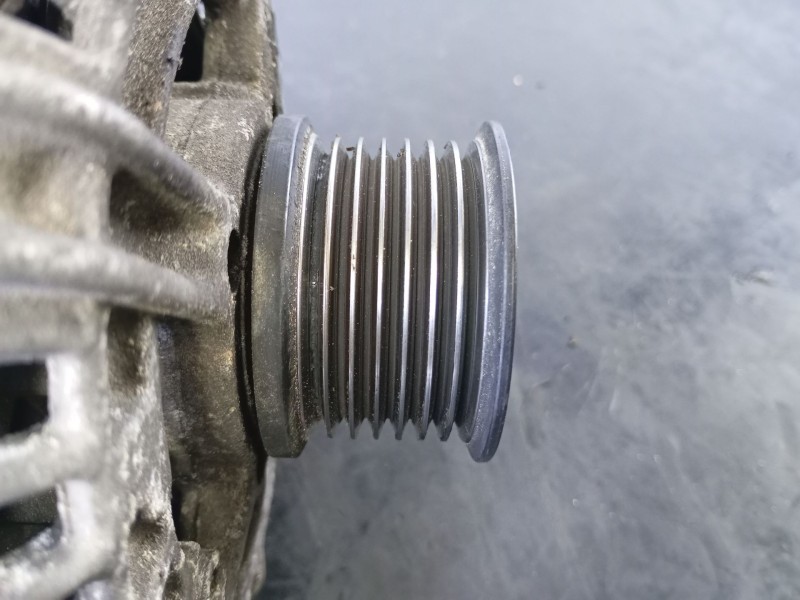 Recambio de alternador para renault scenic iii 1.9 dci diesel fap referencia OEM IAM 8200660041B  