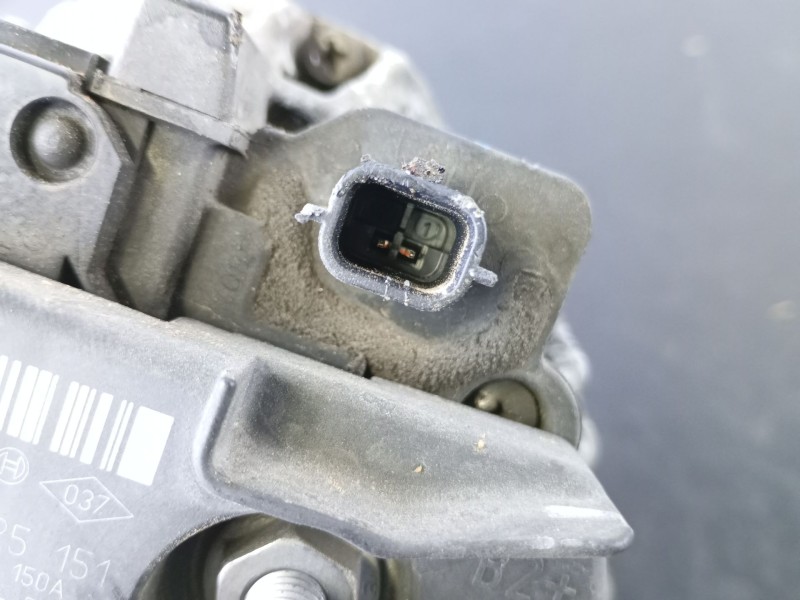 Recambio de alternador para renault scenic iii 1.9 dci diesel fap referencia OEM IAM 8200660041B  