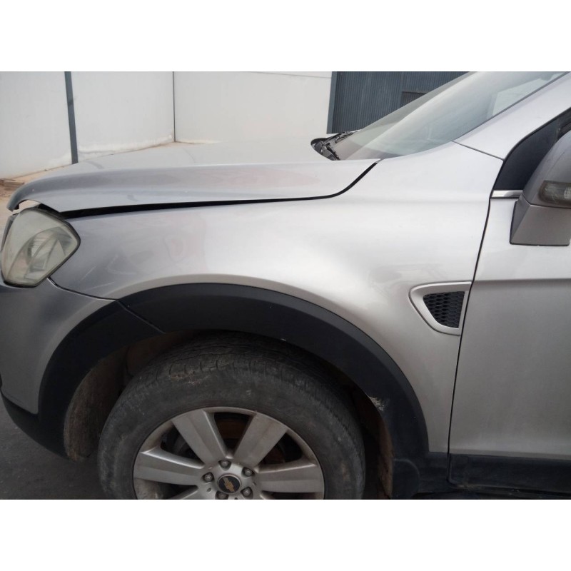 Recambio de aleta delantera izquierda para chevrolet captiva 2.0 vcdi lt referencia OEM IAM   