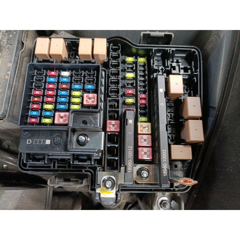Recambio de caja reles / fusibles para hyundai tucson (nx4e, nx4a) 1.6 crdi referencia OEM IAM   