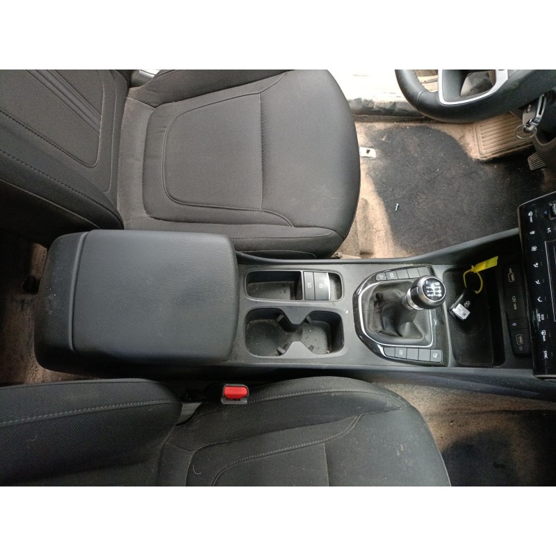 Recambio de consola central para hyundai tucson (nx4e, nx4a) 1.6 crdi referencia OEM IAM   