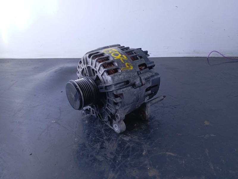 Recambio de alternador para volkswagen tiguan (5n2) t1 bluemotion referencia OEM IAM 03L903023A  