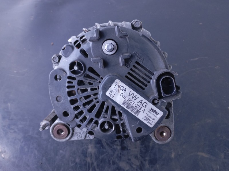 Recambio de alternador para volkswagen tiguan (5n2) t1 bluemotion referencia OEM IAM 03L903023A  