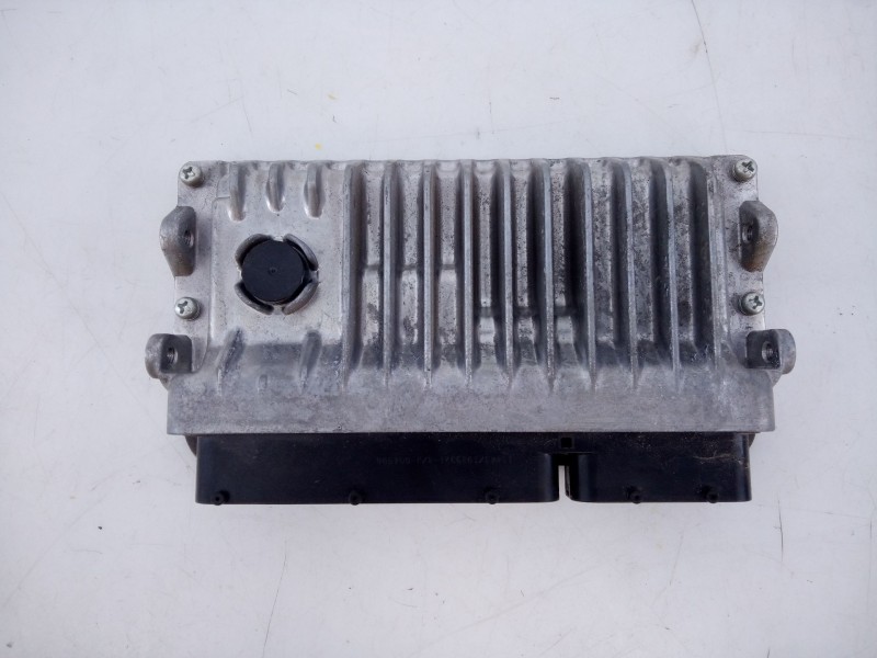 Recambio de centralita motor uce para toyota yaris (_p13_) 1.5 hybrid (nhp130_) referencia OEM IAM 896610DT20 MB2756002781 