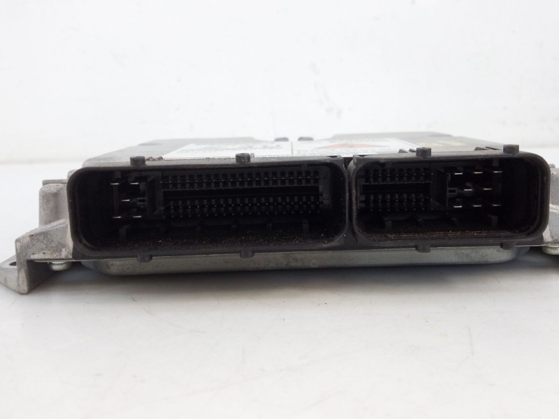 Recambio de centralita motor uce para renault maxity 2.5 diesel referencia OEM IAM 23710MA22B  