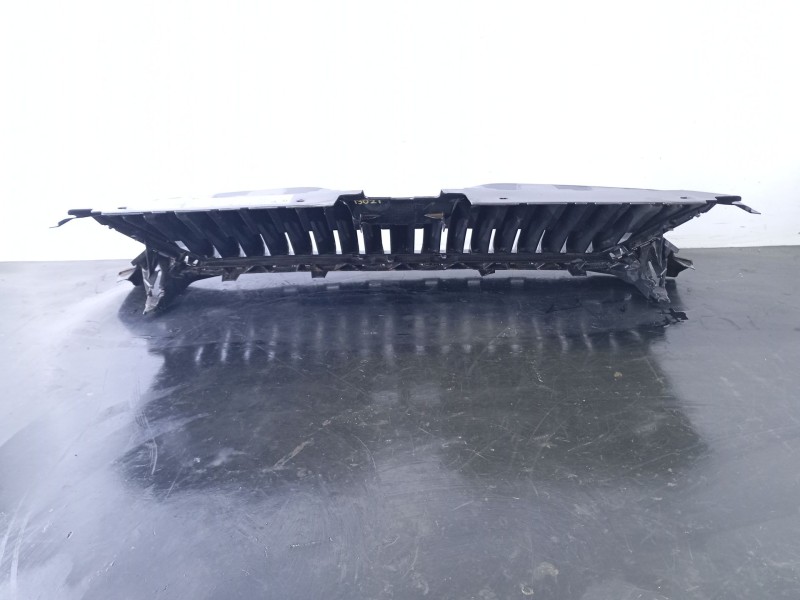 Recambio de rejilla delantera para skoda fabia active referencia OEM IAM   