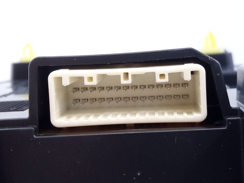 Recambio de luz interior para toyota c-hr (x2, h2) phev hybrid awd gr sport referencia OEM IAM 1D111368G  