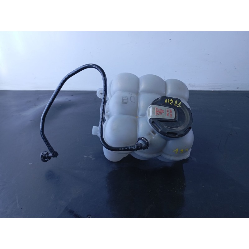 Recambio de deposito expansion para volkswagen touareg r-line 4 motion referencia OEM IAM   