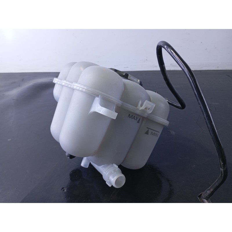 Recambio de deposito expansion para volkswagen touareg r-line 4 motion referencia OEM IAM   