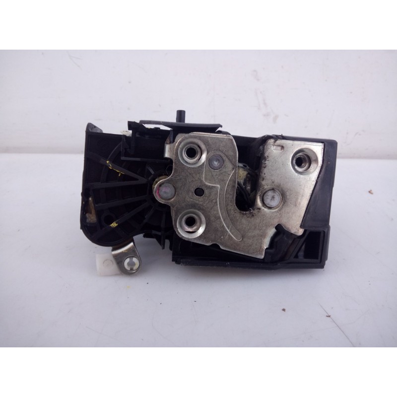 Recambio de cerradura puerta trasera derecha para dacia sandero stepway referencia OEM IAM   