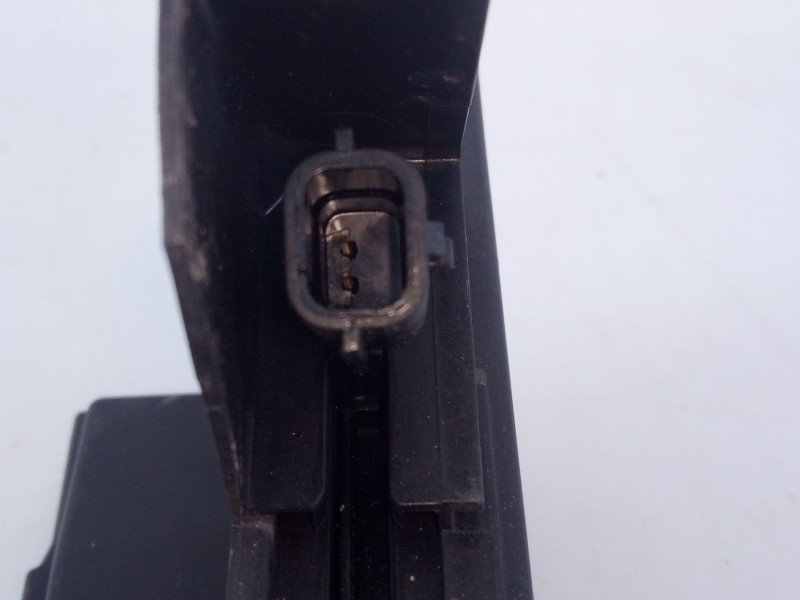 Recambio de cerradura puerta trasera derecha para dacia sandero stepway referencia OEM IAM   