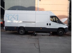 iveco daily furgón del año 2015