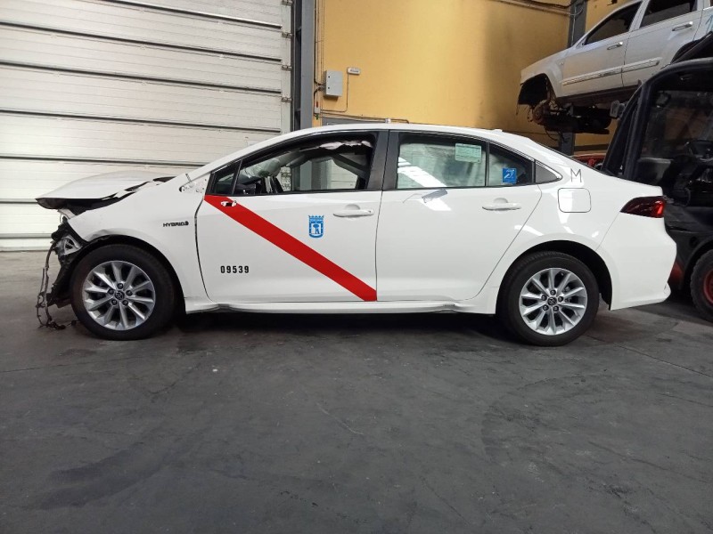 toyota corolla (e21) del año 2022