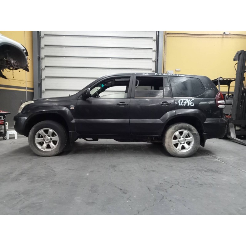 toyota land cruiser (j12) del año 2004