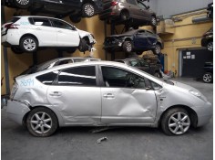 TOYOTA PRIUS (NHW20)