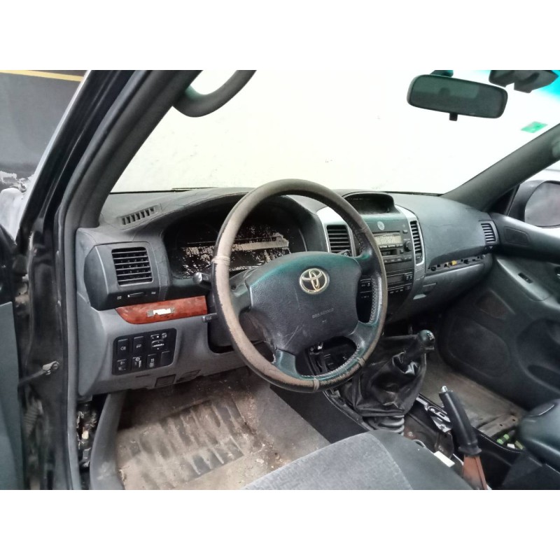 toyota land cruiser (j12) del año 2004