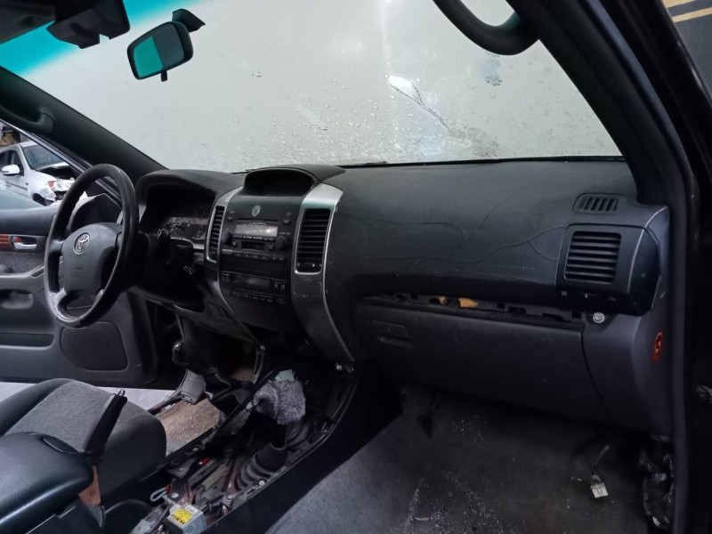 toyota land cruiser (j12) del año 2004