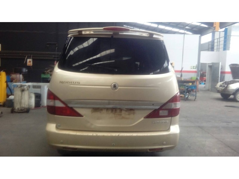 ssangyong rodius del año 2006