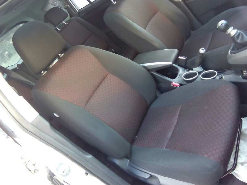 toyota verso del año 2011