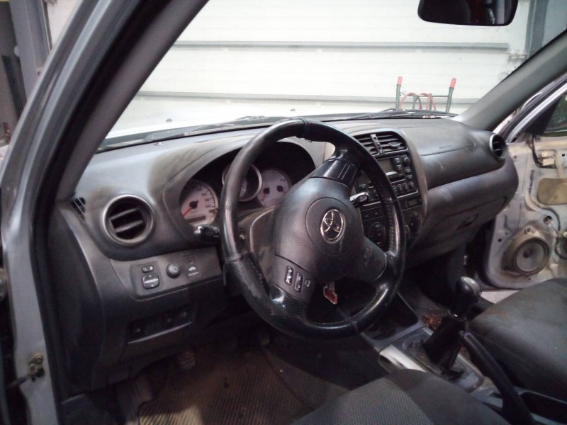 toyota rav 4 (a2) del año 2004
