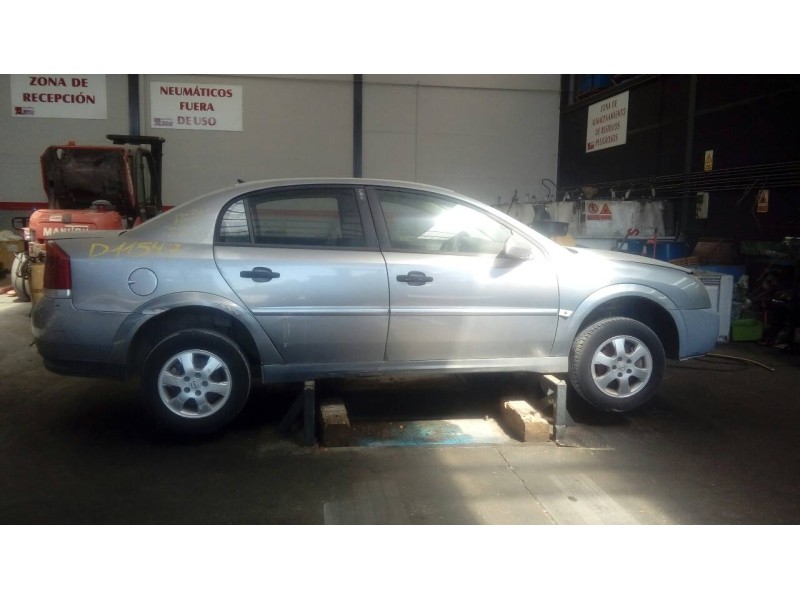 opel vectra c berlina del año 2003