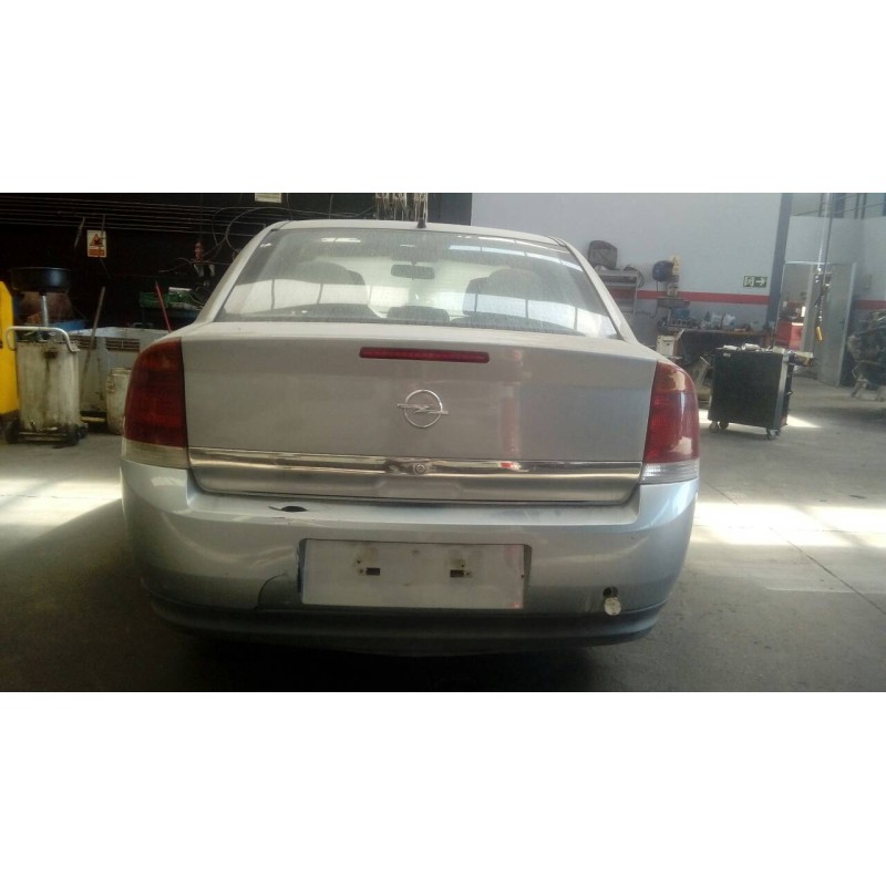 opel vectra c berlina del año 2003