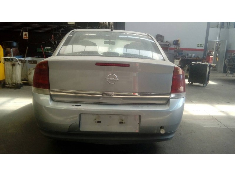 opel vectra c berlina del año 2003