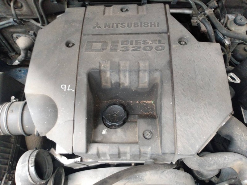 mitsubishi montero (v60/v70) del año 2002