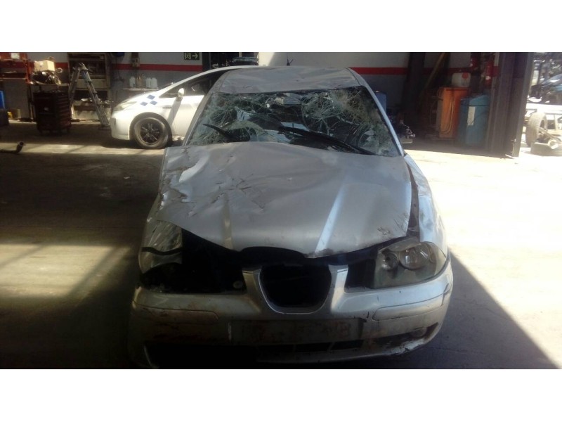 seat ibiza (6l1) del año 2002