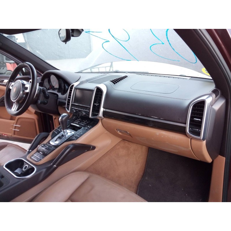 porsche cayenne (typ 92aa) del año 2011