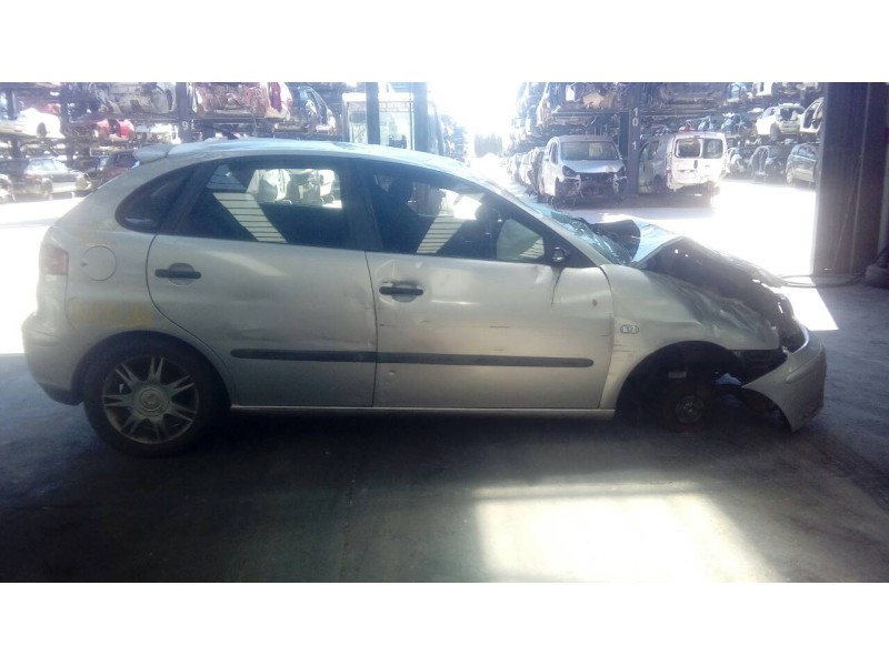 seat ibiza (6l1) del año 2002