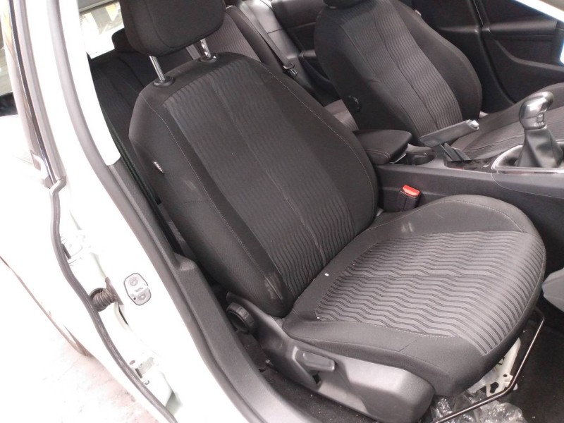 peugeot 308 del año 2013