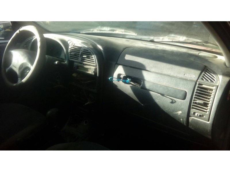 citroën xsara berlina del año 2000